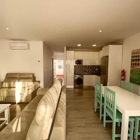 佩拉码头公寓 * 内尔哈